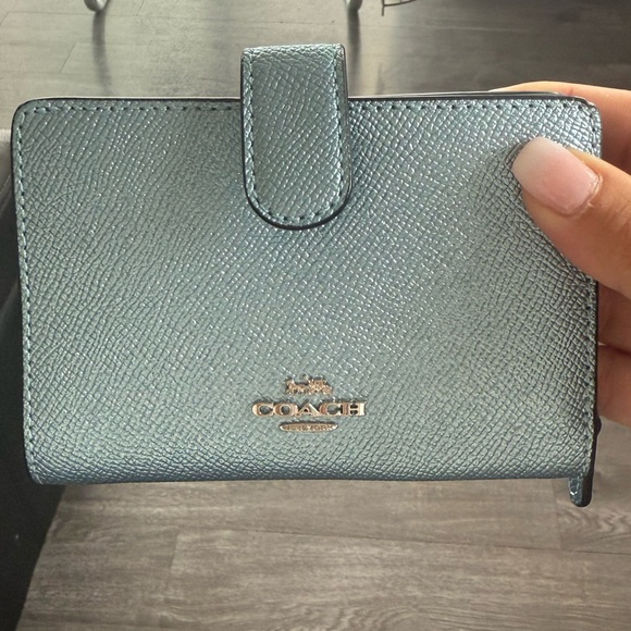 NWOT Coach Metallic Blue Women's Wallet - Picture 1 of 4